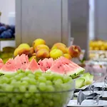 Garden Nevis Готель