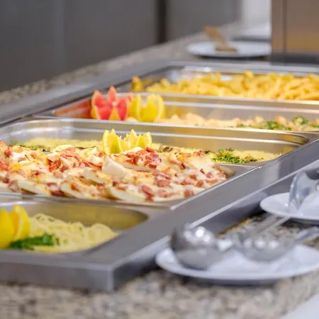 Garden Nevis Отель