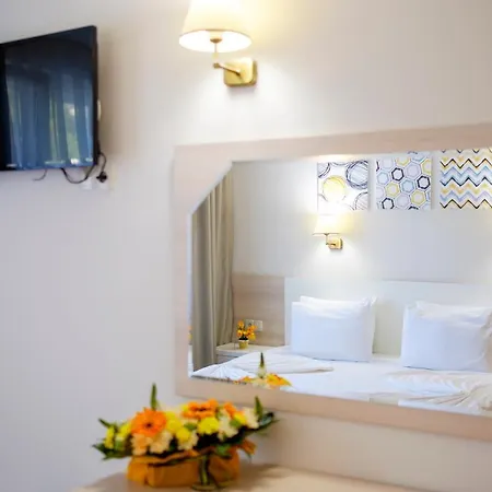 Garden Nevis 3* Солнечный берег