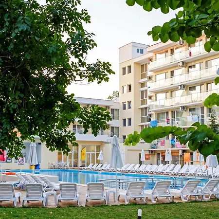 гардън невис 3*