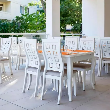 Garden Nevis Slantchev Briag