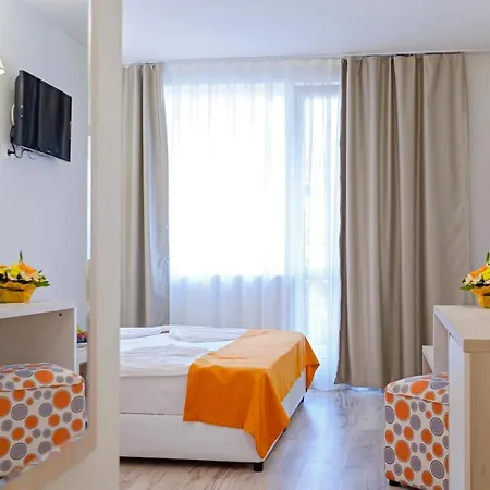 Garden Nevis Hotel 3*