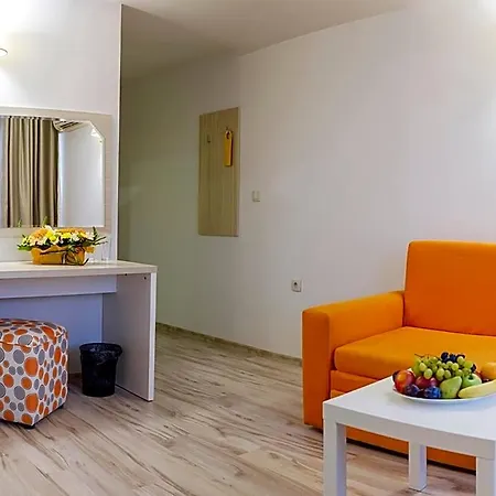 Garden Nevis Sluneční pobřeží